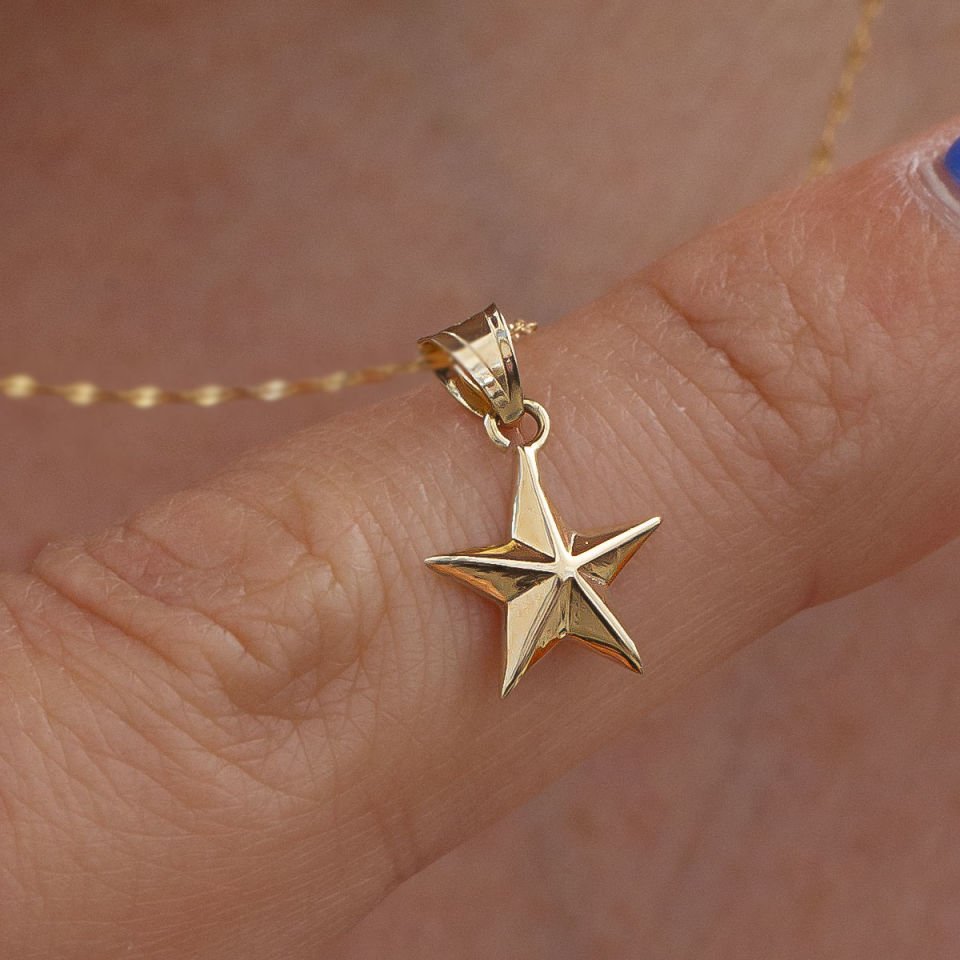 Altın Yıldız Detaylı Kolye Ucu