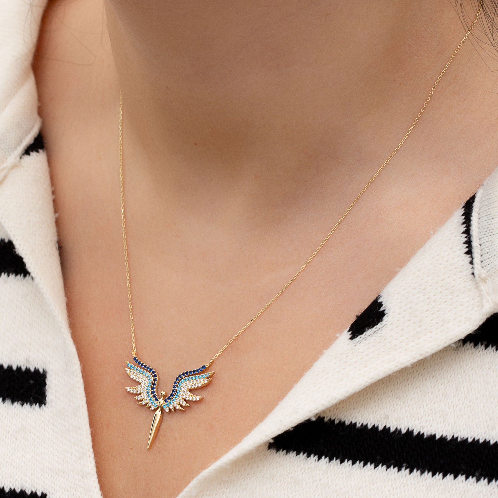 Taşlı Melek Kolye B910803