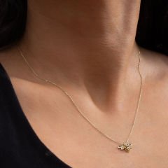 Arı Figürlü Altın Kolye