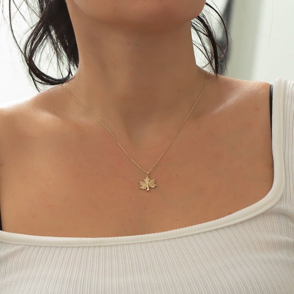Altın Yaprak Kolye B932057