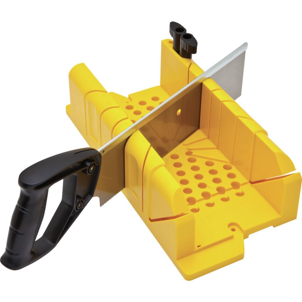 Stanley ST120600 Şevli Kutu + Testere