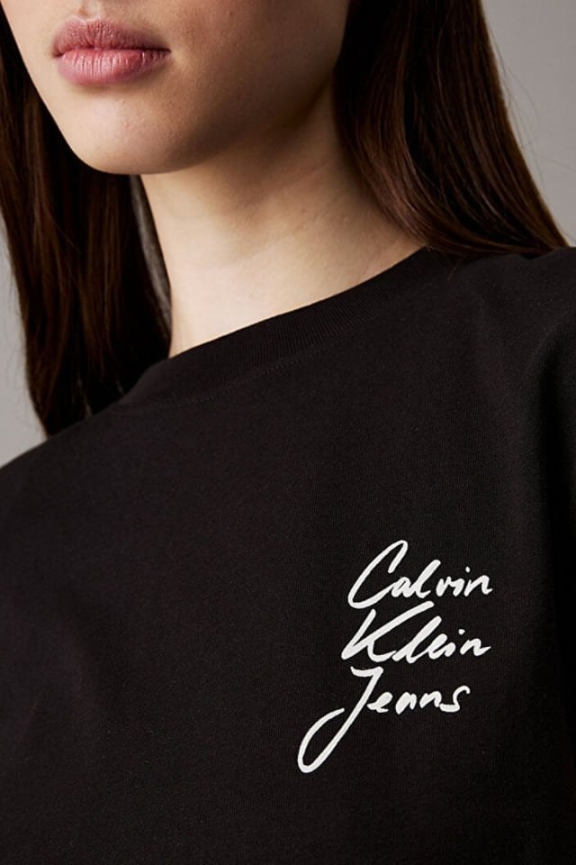 Calvin Klein Kadın Script İnstitutional Tişört Siyah