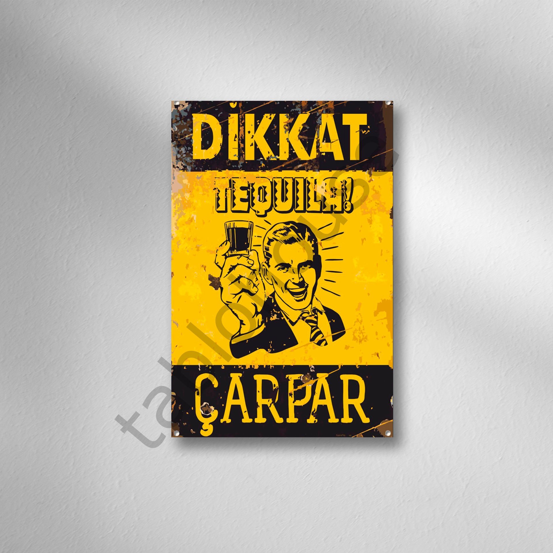 Dikkat Çarpar Retro Ahşap Poster