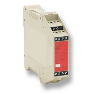 Omron G9SB-301-B AC/DC24 Güvenlik Rölesi