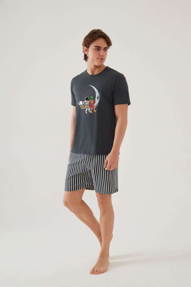Erkek Pamuklu Füme Baskılı Cepli Şort Pijama Takımı S