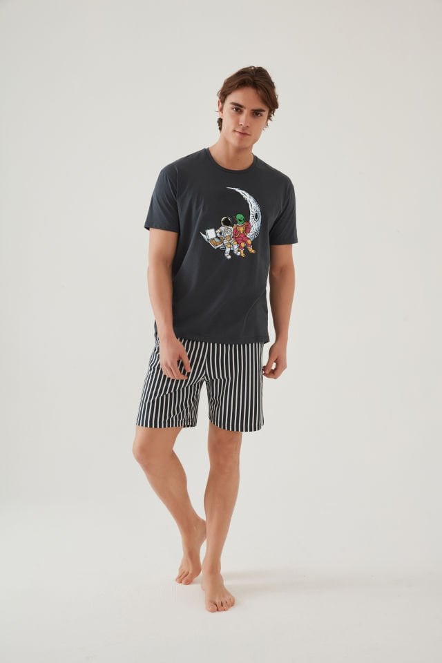 Erkek Pamuklu Füme Baskılı Cepli Şort Pijama Takımı S