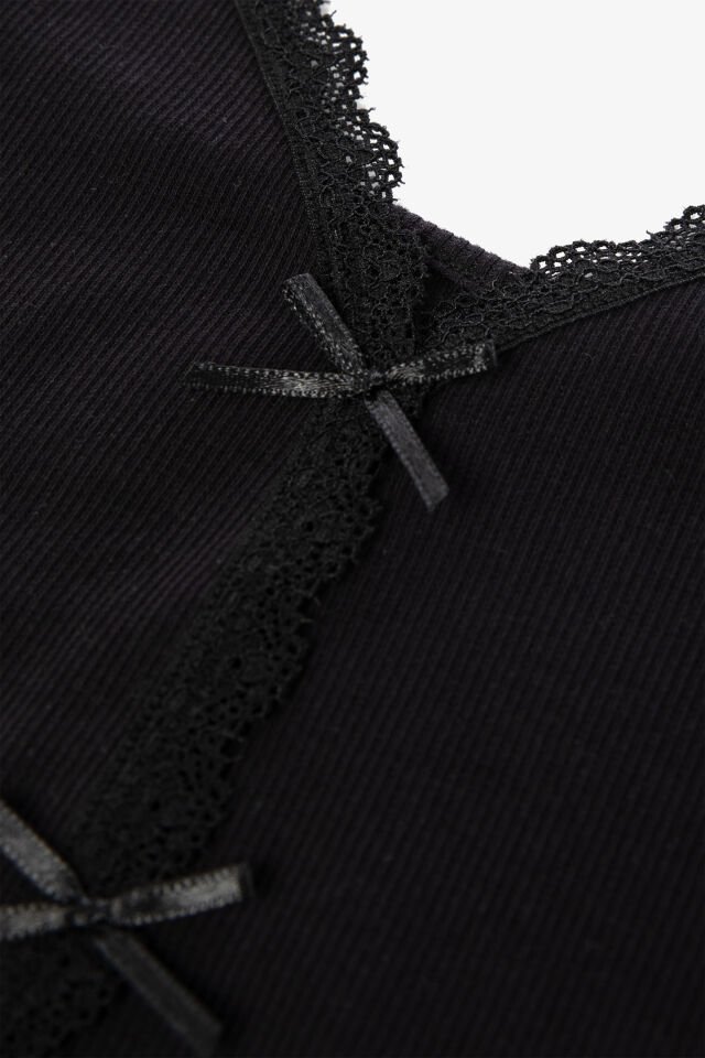 Kadın İnce Askılı Dantelli Fiyonklu Pamuklu Şortlu Pijama Takımı M - Siyah