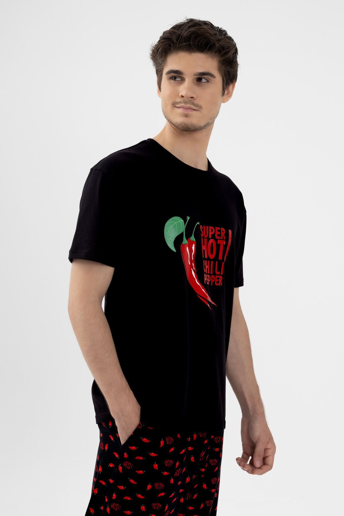 Erkek Pamuklu Kısa Kollu Chilli Baskılı Cep Detaylı Pijama Takımı Kırmızı - Siyah - 2XL