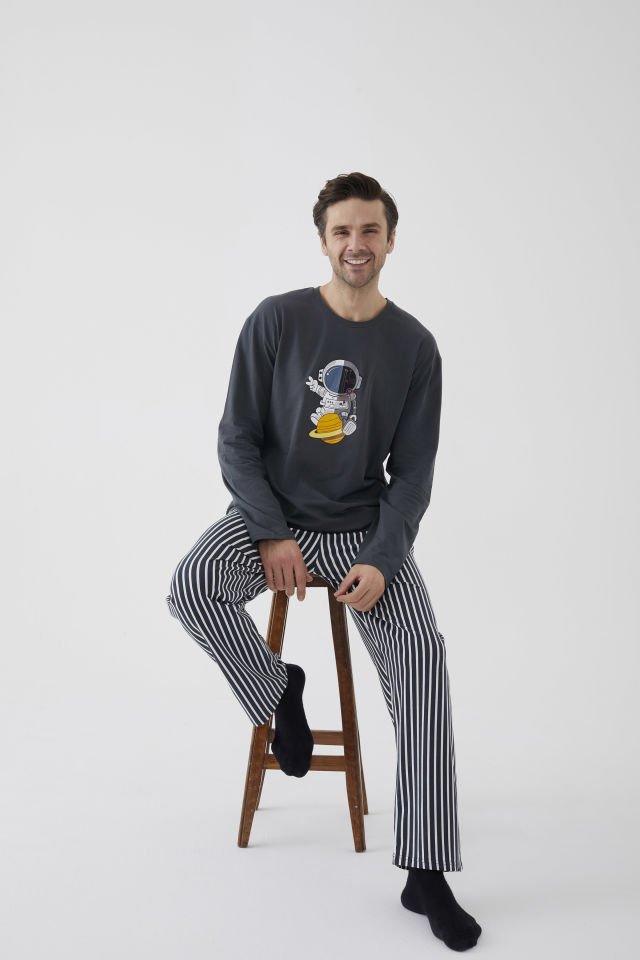 Erkek Pamuklu Uzun Kollu Uzay Temalı/ Astronot Baskılı Füme Çizgili Pijama Takımı L - Gri - Beyaz