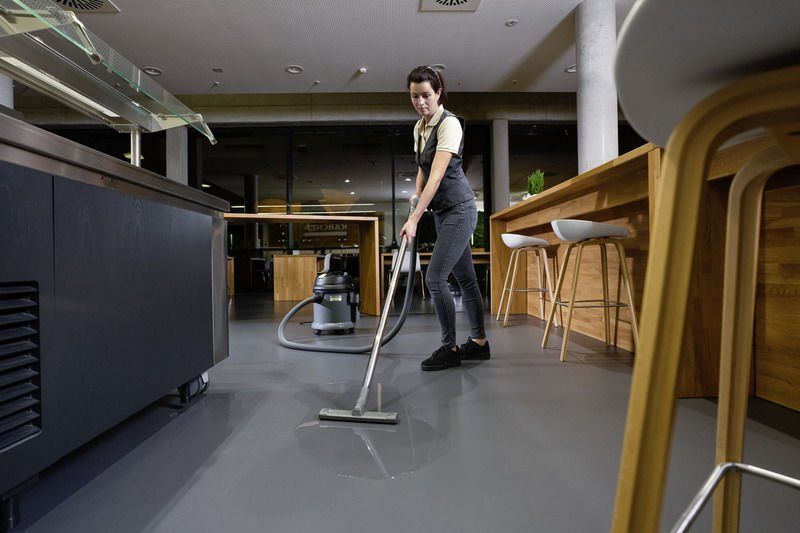 Karcher NT 27/1 Profesyonel Islak-Kuru Elektrikli Süpürge 1380 w