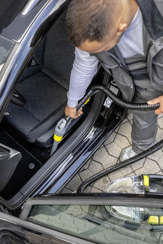 Karcher Puzzi 8/1 Koltuk Yıkama Makinesi