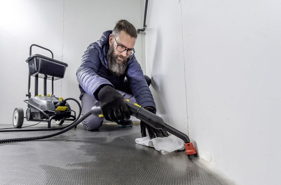 Karcher SG 4/4 Profesyonel Buharlı Temizlik Makinesi