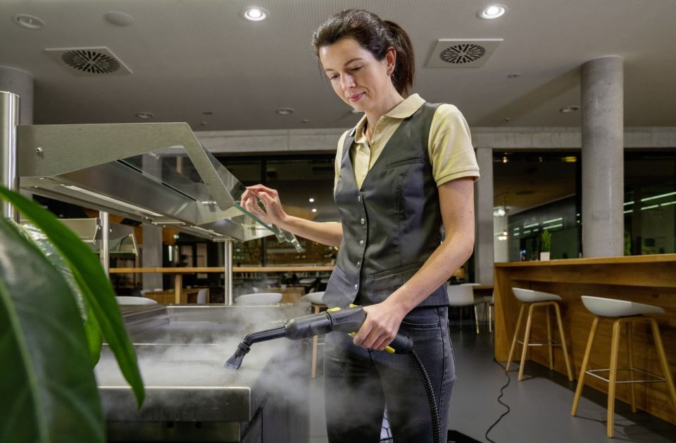 Karcher SG 4/4 Profesyonel Buharlı Temizlik Makinesi