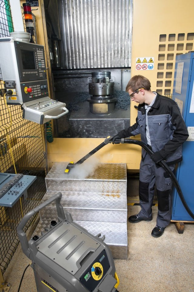 Karcher SGV 8/5 Buharlı ve Vakumlu Temizlik Makinesi