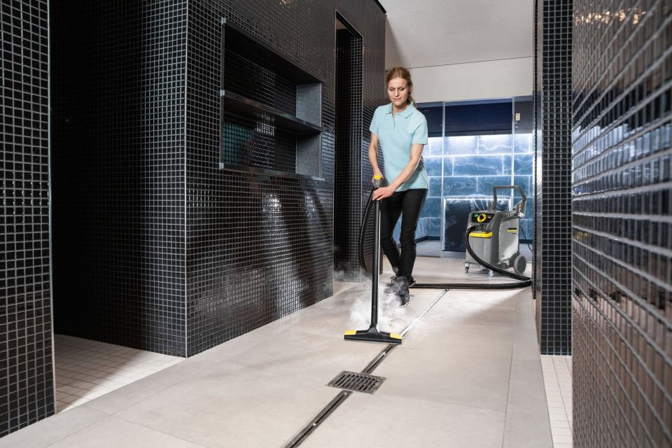 Karcher SGV 8/5 Buharlı ve Vakumlu Temizlik Makinesi