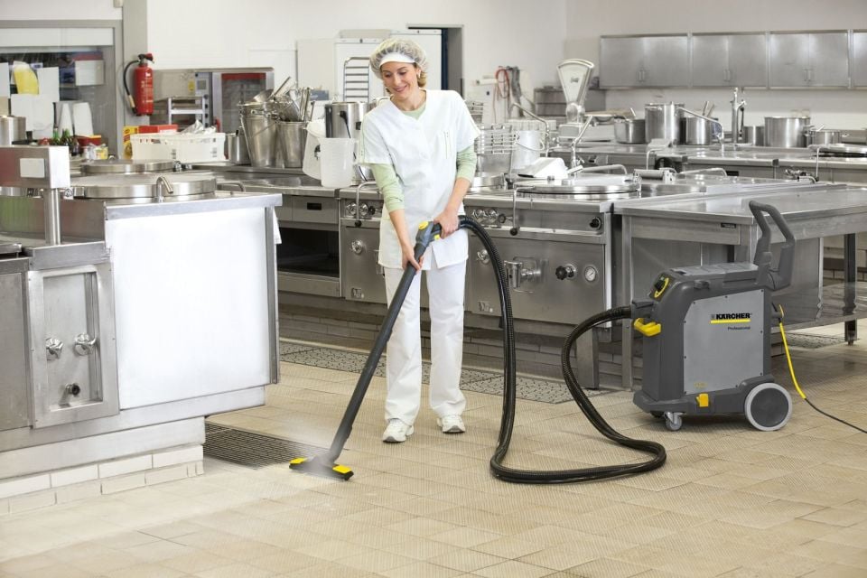 Karcher SGV 8/5 Buharlı ve Vakumlu Temizlik Makinesi