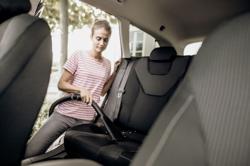 Karcher WD 3 S V-17/6/20Car Araç Tipi Islak Kuru Elektirli Süpürge