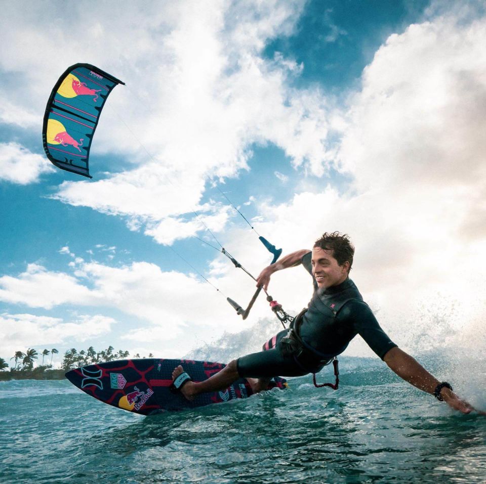 CUSTOM KITES