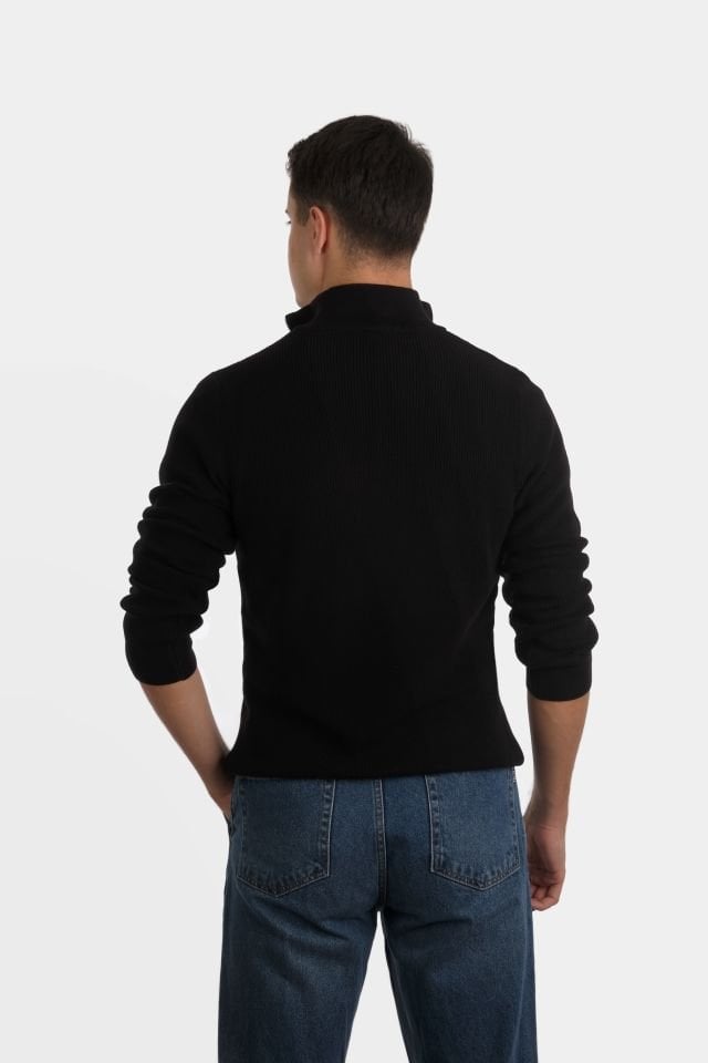 Siyah Zip Yaka Triko