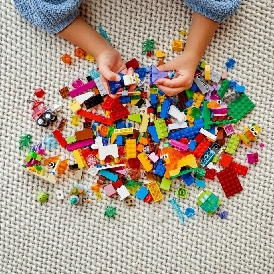 Lego 500 Parça Classic Yaratıcı Şeffaf Yapım Parçaları - Mavi Su Dünyası