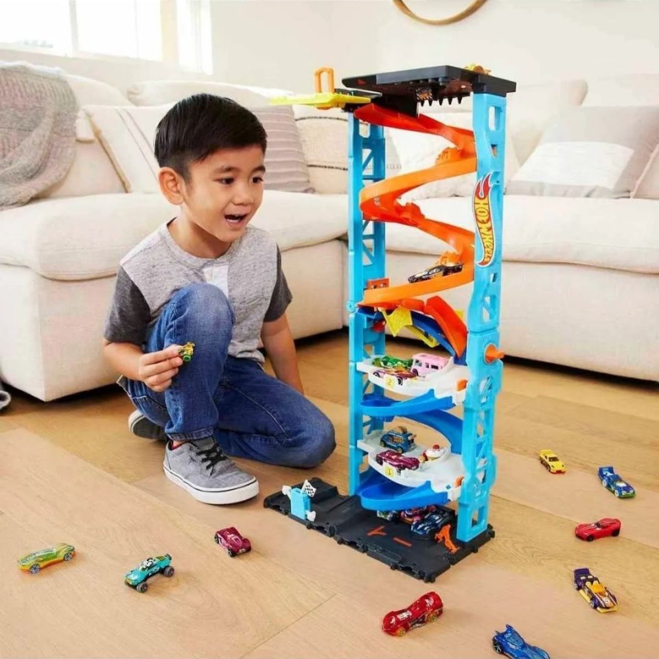 Hot Wheels Heyecanlı Yarış Kulesi - Mavi Su Dünyası