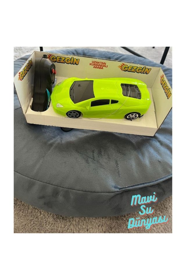 Gezgin Ferrari Araba 1:24 Rengarenk Uzaktan Kumandalı 2 Fonksiyonlu BEYAZ