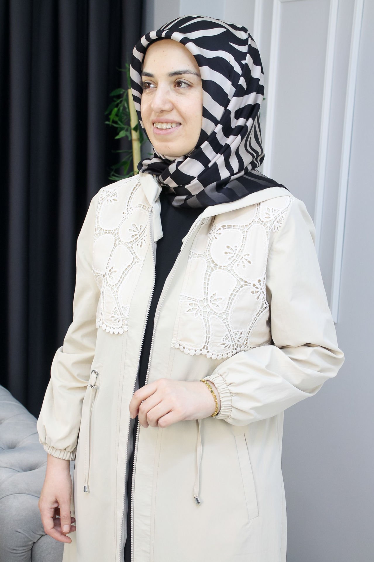 KADO Dantel Detaylı Kap 42 - Siyah