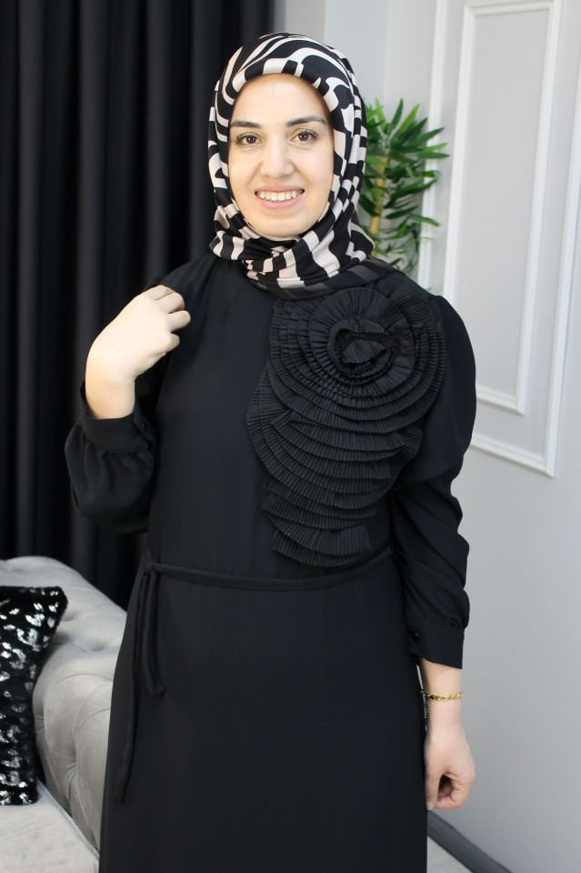 FREEMOOD Omuz Gül Detaylı Elbise 48 -  SİYAH