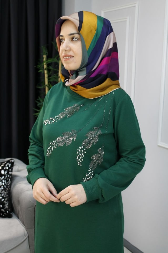 ZÜMRÜT YEŞİLİ
