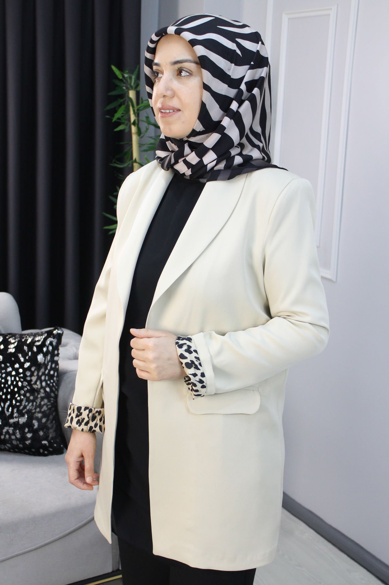 EYLÜL Leopar Detaylı Blazer Ceket Siyah - 42