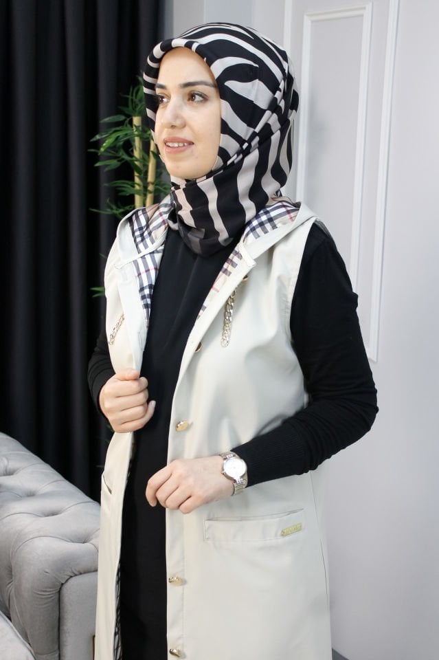 AYŞE AKAY Gold Zincir Detaylı Yelek Krem - 1 BEDEN