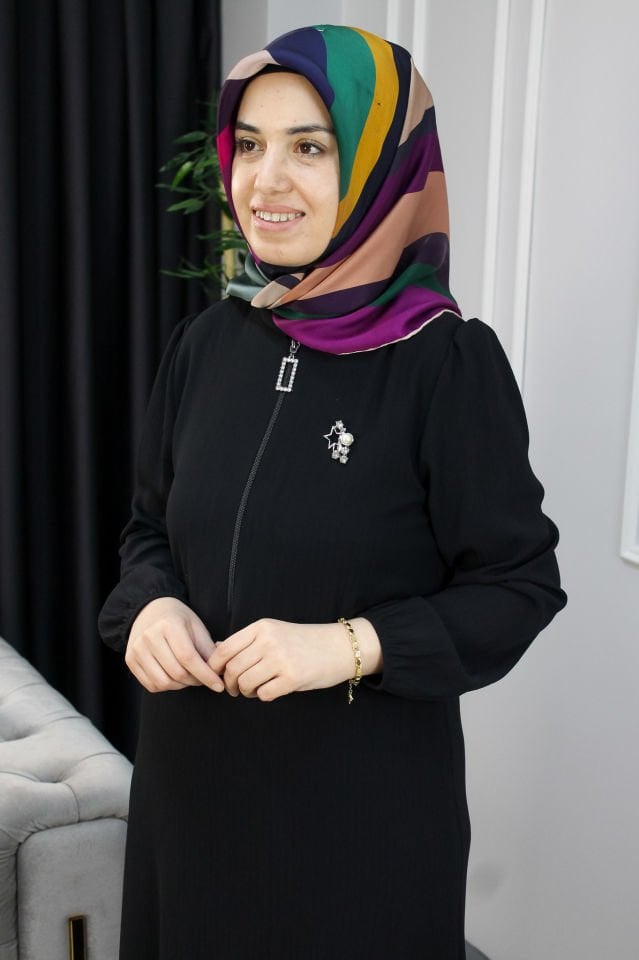  SİYAH