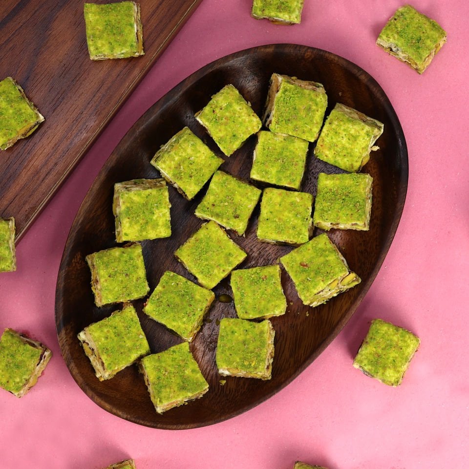 LOKUM BAKLAVA TOZ FISTIKLI ÇİKOLATALI