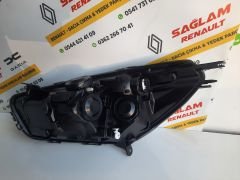 Clio 4 16-20 Sıfır İthal Sağ Far 260103421R