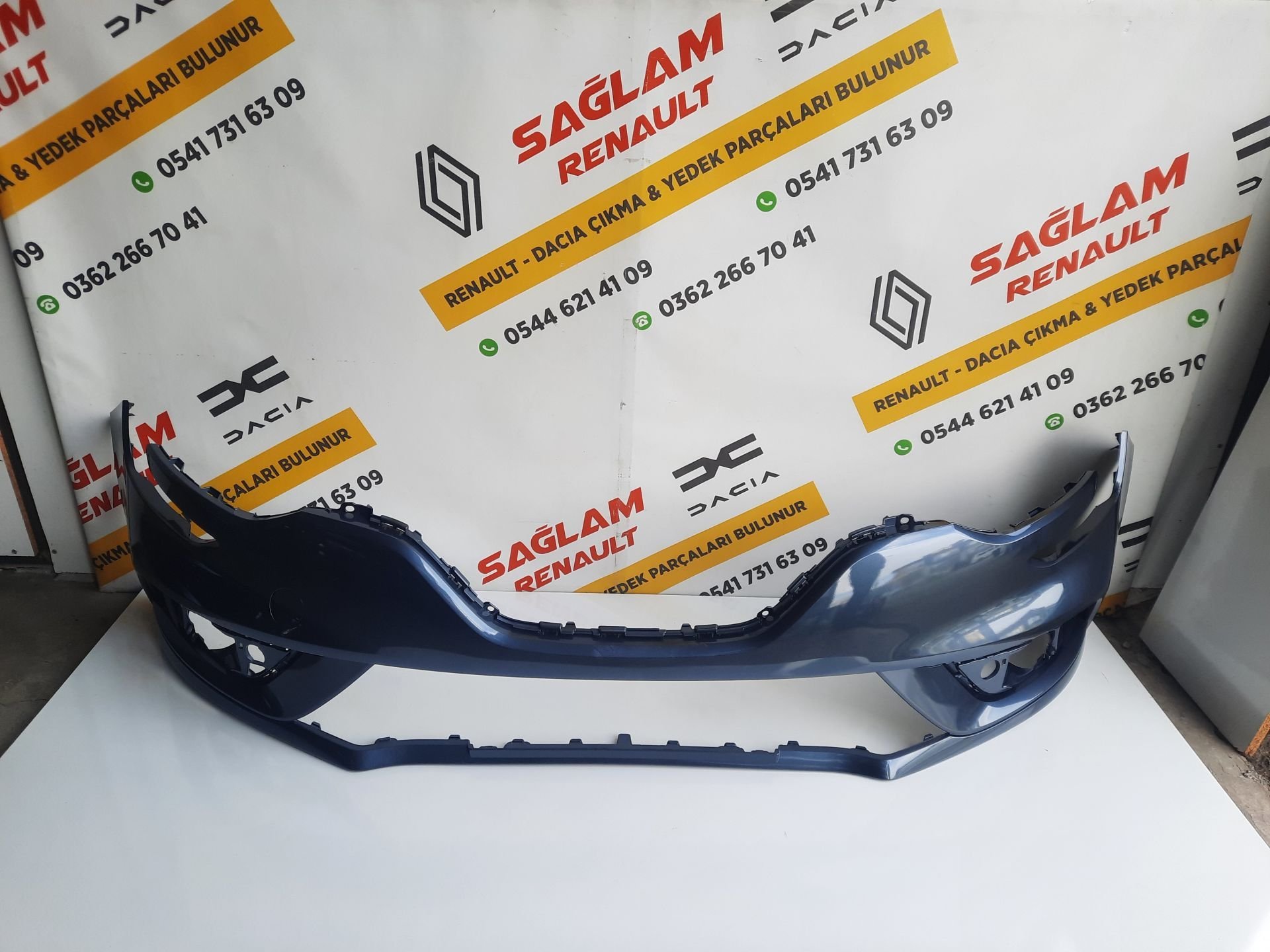 Megane 4 16-20 Sıfır İthal Titanyum Gri Ön Tampon 620226317R