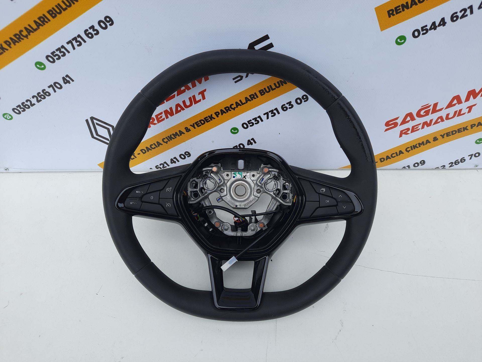 Clio 5 Orijinal Çıkma Direksiyon Simidi 484005588R
