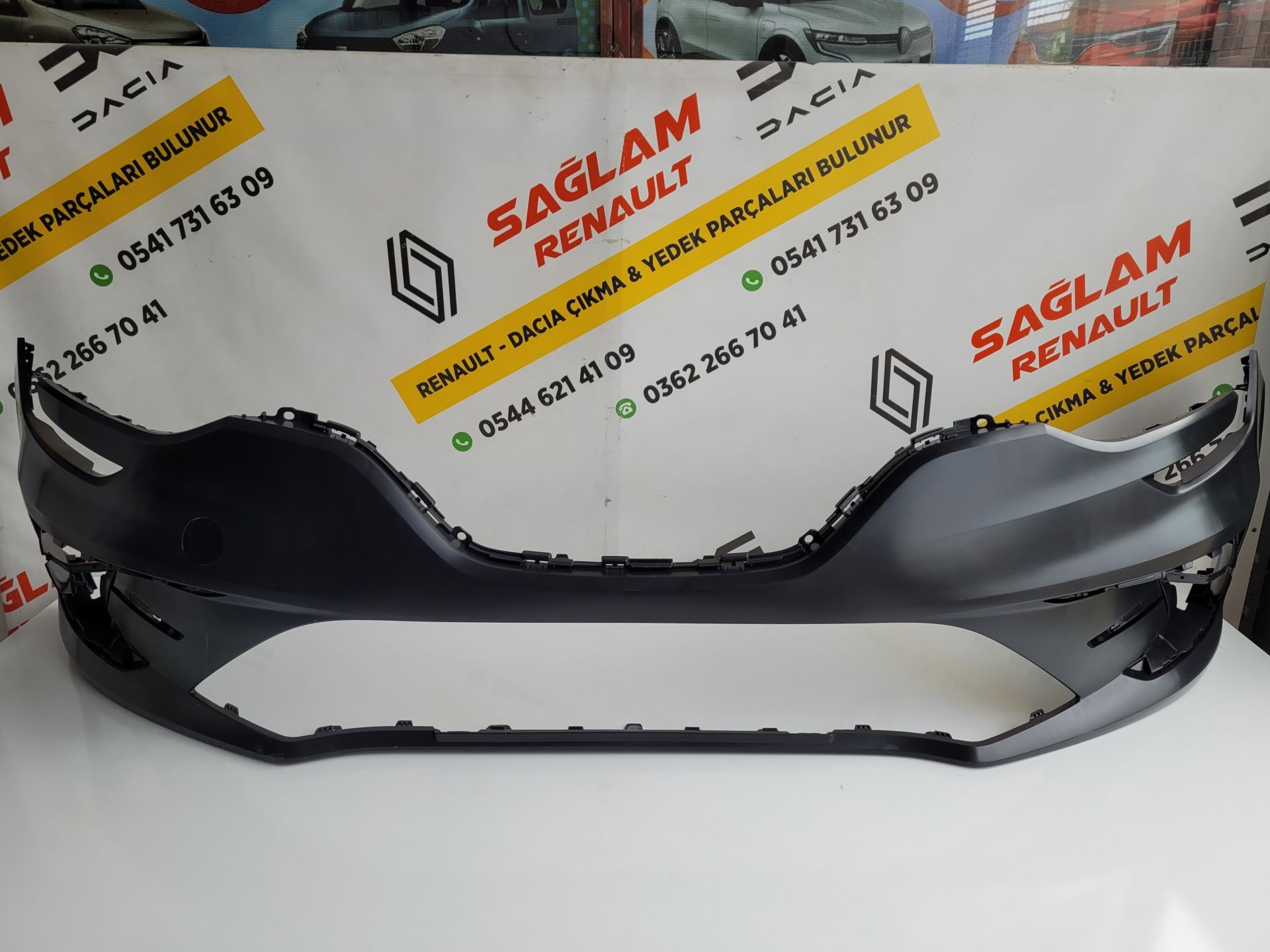 Megane 4 Faz 2 20-24 Sıfır Ön Tampon 601981009R 601980575R