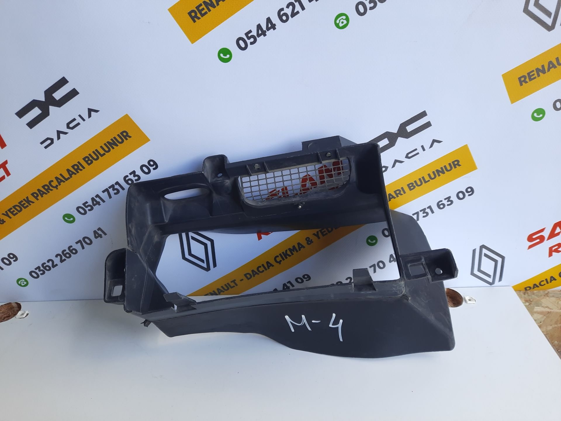 Megane 4 Sıfır Ön Tampon Sol Hava Alma Kanalı 628110577R