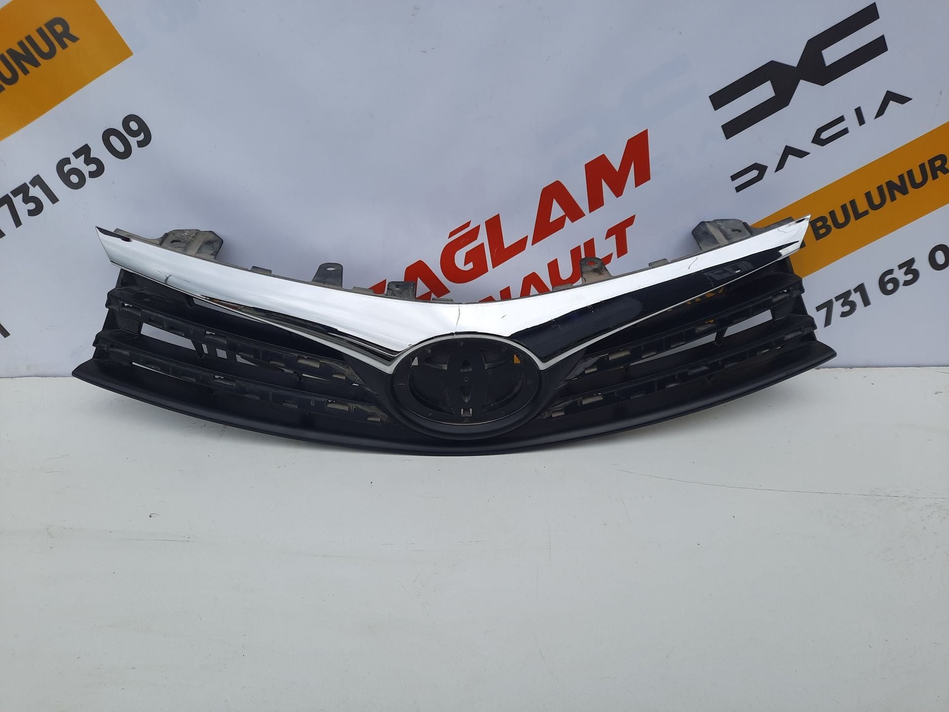 Corolla Orijinal Çıkma Ön Panjur 5311102790