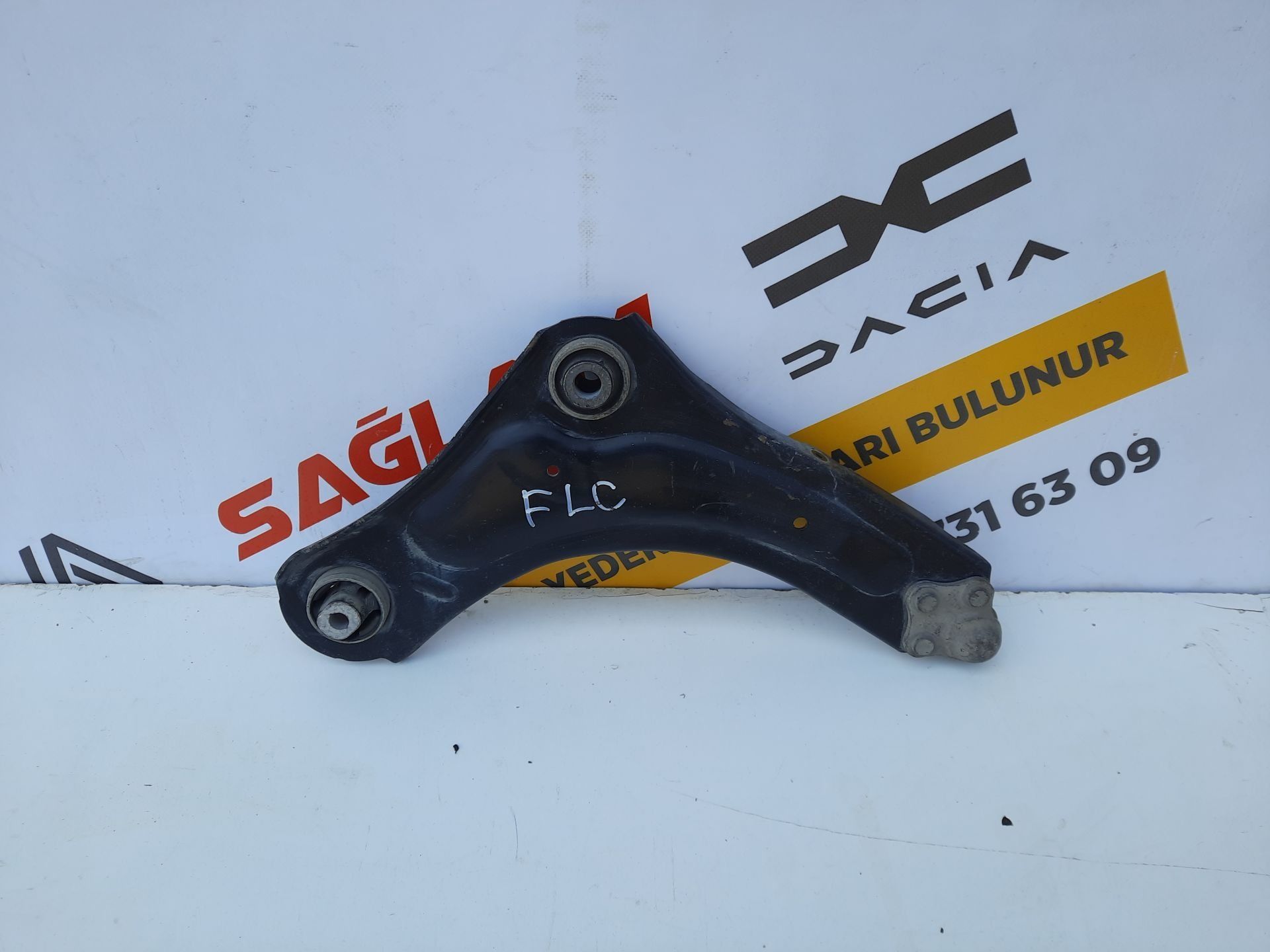 Megane 3 Sol Ön Alt Tabla Salıncak Çıkma 545014055R