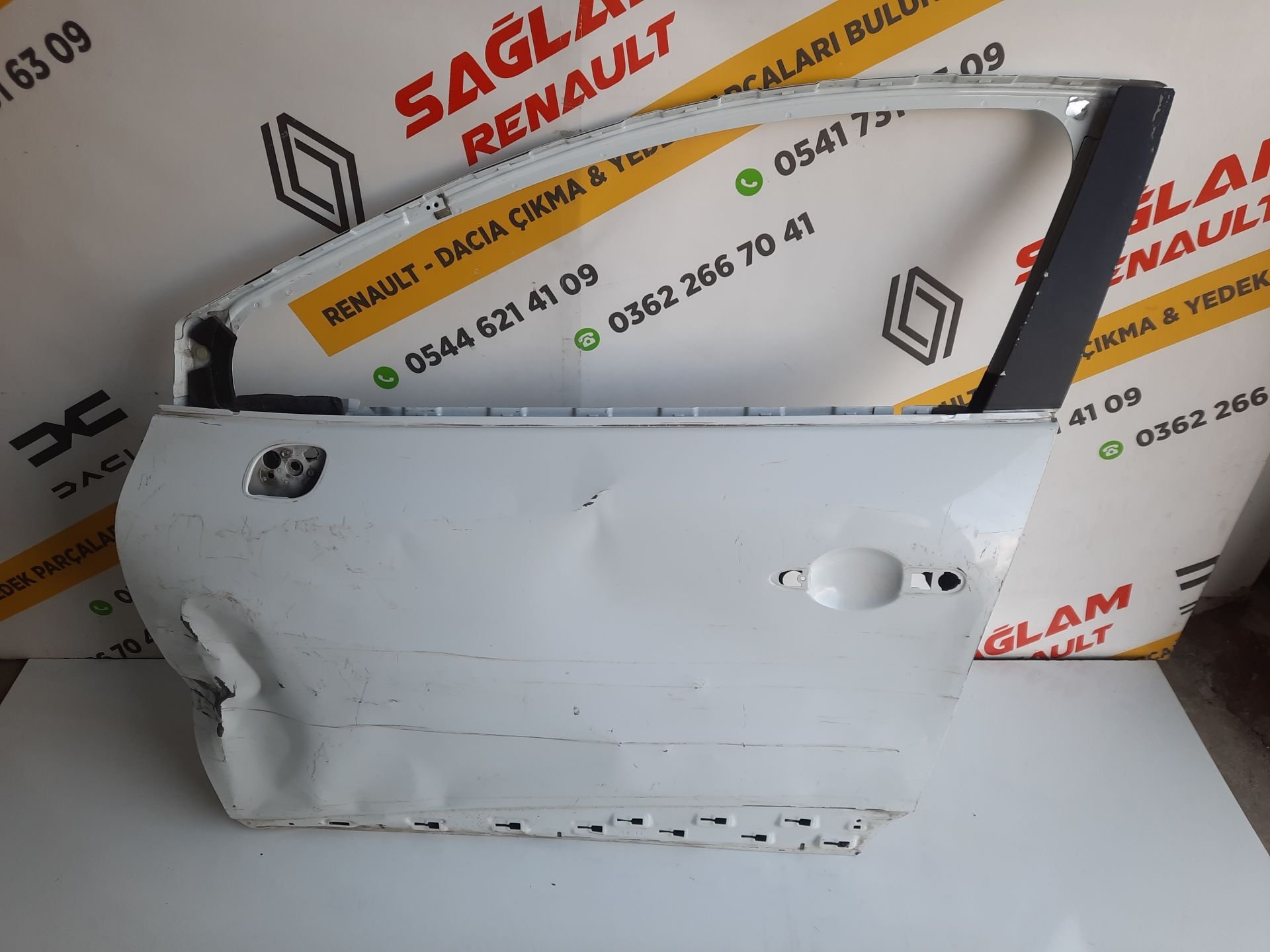 Clio 4 Orijinal Çıkma Sol Ön Kapı 801116269R