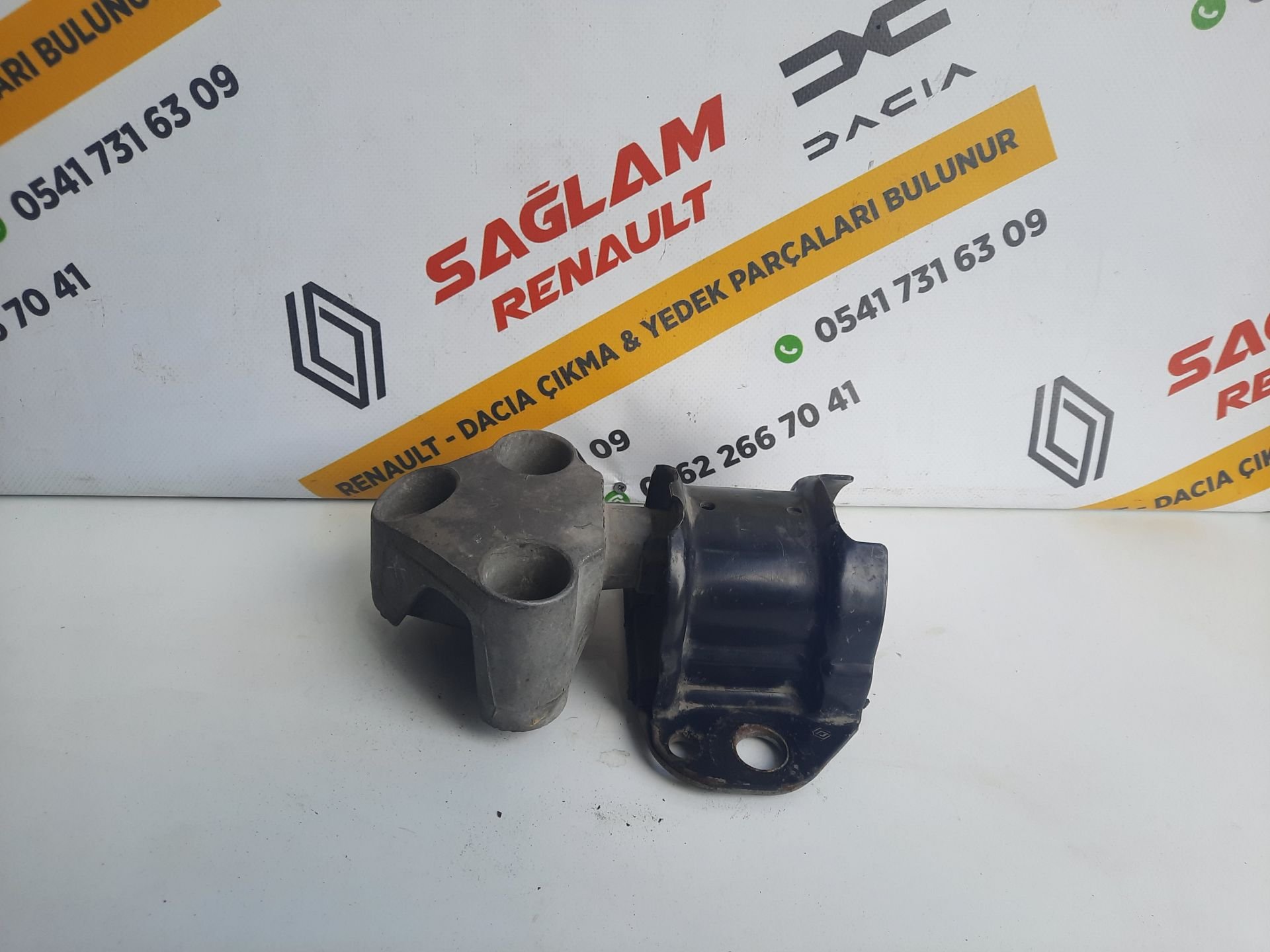 Clio 2 Orijinal Çıkma Motor Takozu 7700415087