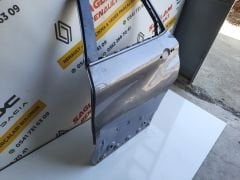 Captur J87 13-19 Orijinal Çıkma Sol Arka Kapı 821019381R