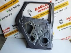 Captur J87 13-19 Orijinal Çıkma Sol Arka Kapı 821019381R