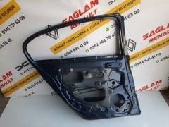 Latitude Orijinal Çıkma Sol Arka Kapı 822770792R