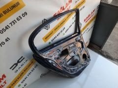 Latitude Orijinal Çıkma Sol Arka Kapı 822770792R