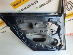 Latitude Orijinal Çıkma Sol Arka Kapı 822770792R