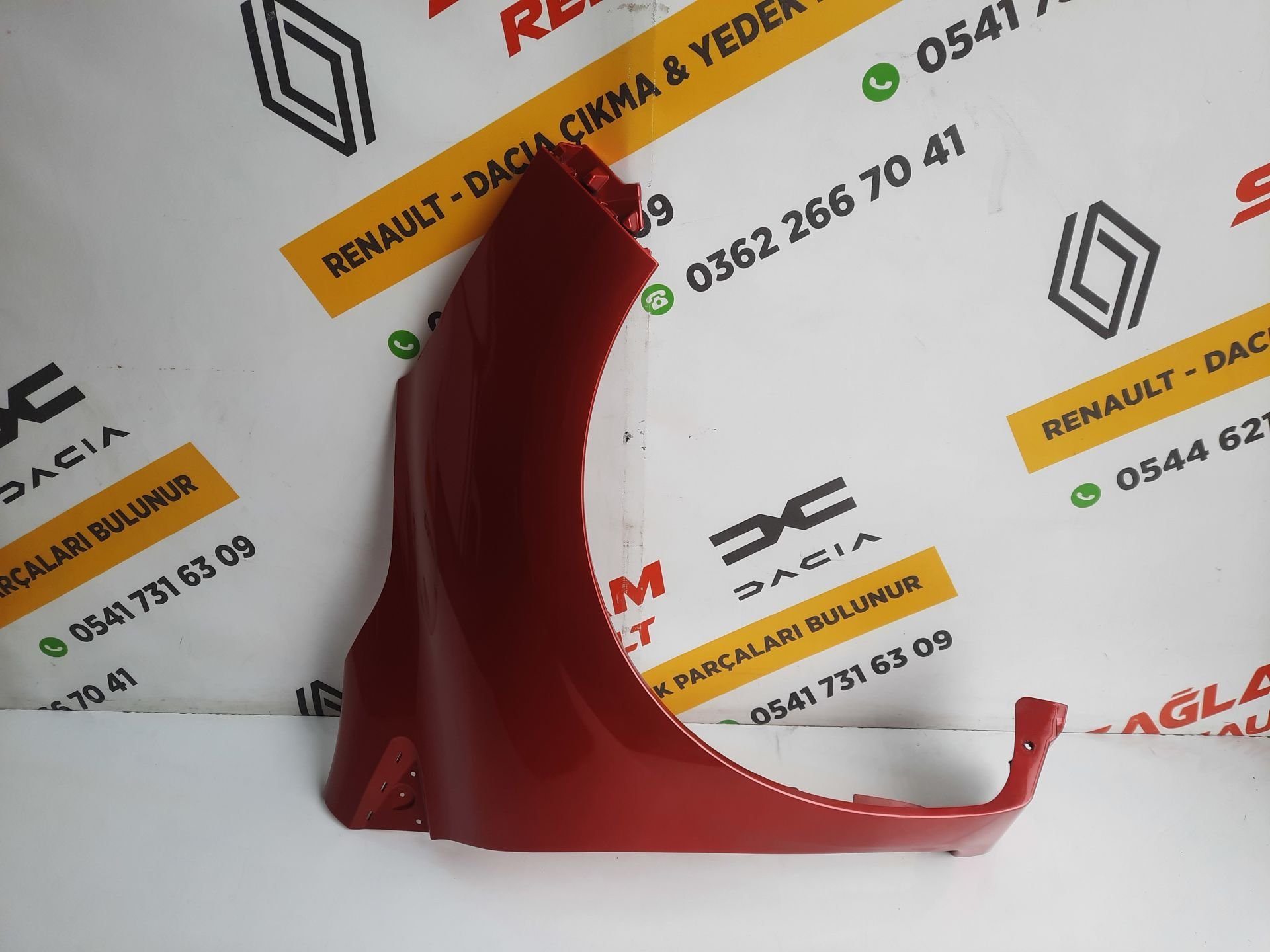 Clio 4 Sıfır Sağ Ön Çamurluk Alev Kırmızı 631000266R