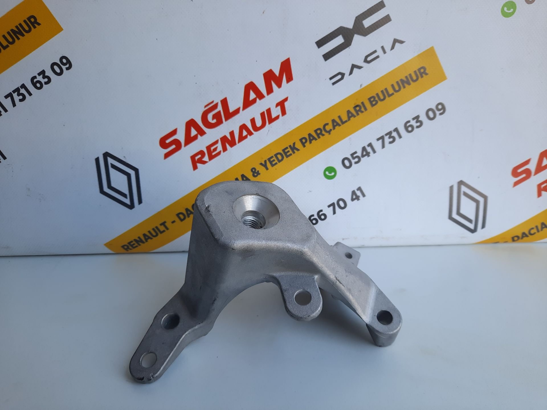 Megane 4 Orijinal Çıkma Şanzıman Kulağı