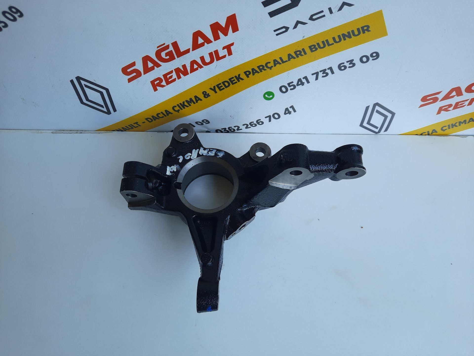 Sandero 2  Orijinal Çıkma Aks Taşıyıcı Sol 400155389R